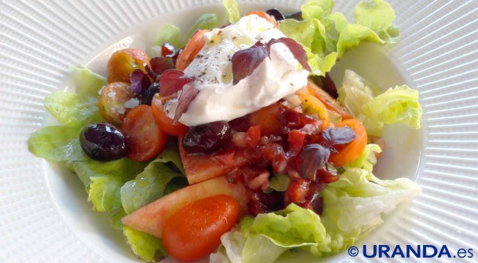 Receta de ensalada de frutas de verano con vinagreta de cerezas - recetas de ensaladas frescas - recetas vegetarianas y veganas